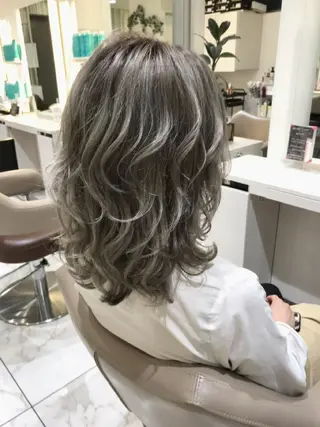 ミディアム カラー ＡＳＨ大宮/ブリーチ 髪質改善/カラーのヘアスタイル
