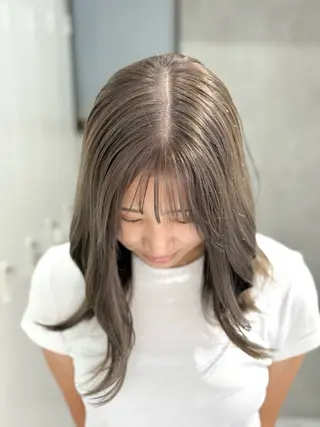 sena⌇ベージュ⌇ ブリーチなしWカラーのヘアスタイル