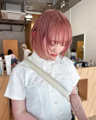 ショート カラー 岡田 祐樹のヘアスタイル