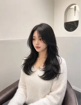 ロング カラー TAKUMI 【美髪特化】のヘアスタイル
