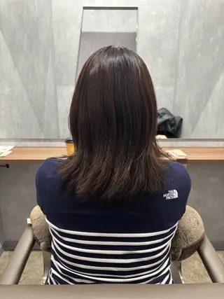 ミディアム カラー 山崎 美羽のヘアスタイル