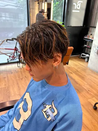 ショート カラー メンズ 岡本 蓮央のヘアスタイル