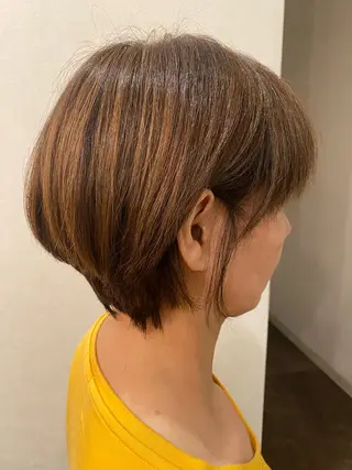 ショート 岡田 真弥のヘアスタイル