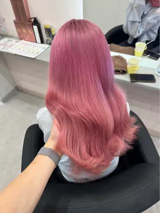 ロング カラー ヘアアレンジ 渋谷のブリーチカラー シェフ🧑‍🍳蓮のヘアスタイル