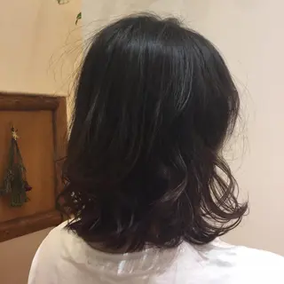 ミディアム 庄嶋 彩香のヘアスタイル