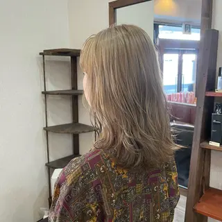 ミディアム カラー パーマ 教野 真央のヘアスタイル