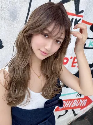 セミロング カラー ブリーチ＆カラーが 得意☀️望月宣雄☀️のヘアスタイル