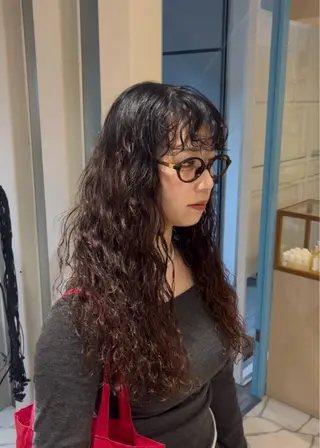 セミロング パーマ 山口 陸のヘアスタイル