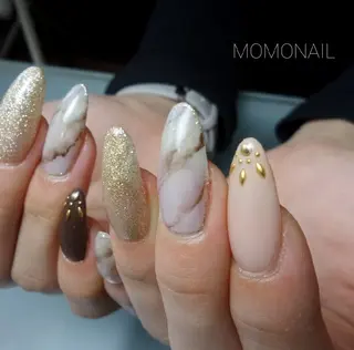 ロング MOMO NAILのネイルデザイン