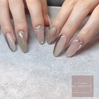 ネイル .. momoko🕊のネイルデザイン