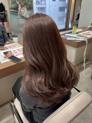 ロング カラー 藤野 結衣のヘアスタイル