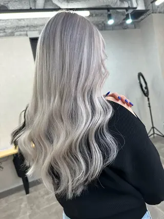 ロング Aika 🖤のヘアスタイル