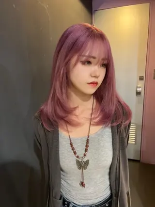 ミディアム カラー レイヤーカットモデル 募集中　ukaのヘアスタイル