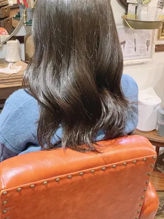 ロング AYANO ／レイヤー／オリーブのヘアスタイル