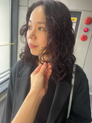 セミロング カラー パーマ 💓パーマ，💗 レイヤーカットのヘアスタイル