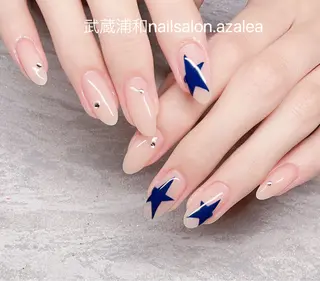 ネイル R inのネイルデザイン