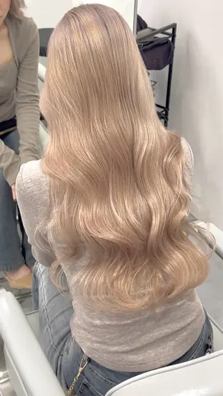 ロング カラー ヘアアレンジ 渋谷のブリーチカラー シェフ🧑‍🍳蓮のヘアスタイル