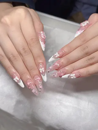 ネイル Lee Ainのネイルデザイン