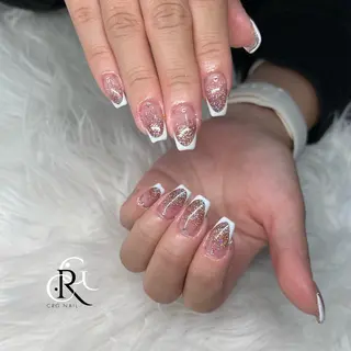 ミディアム 美フォルムスカルプ✨ RENAのネイルデザイン
