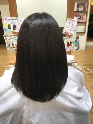 ミディアム カラー 種市 泰士のヘアスタイル