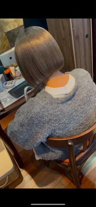 ショート カラー 福見 美保のヘアスタイル