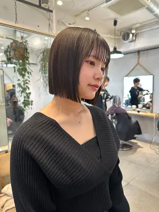 ショート REINA☁️透明感 カラー/ぷつっと♡のヘアスタイル