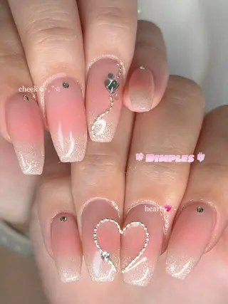ネイル dimples yuki🎀 ꒷꒦♡のネイルデザイン