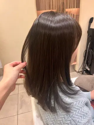 ミディアム 柴田 葉月のヘアスタイル