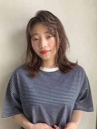 ミディアム 石川 理恵のヘアスタイル
