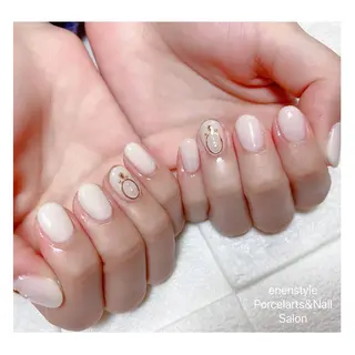 ショート ネイル 👑enen style👑のネイルデザイン