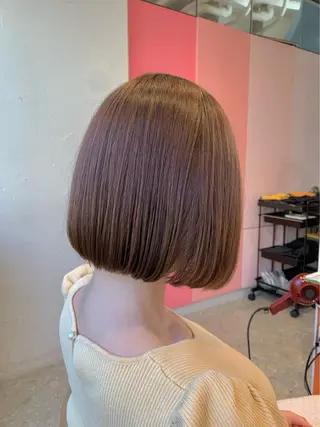 ショート 柔らか透明感カラー ｜ほんのりレイヤー｜のヘアスタイル