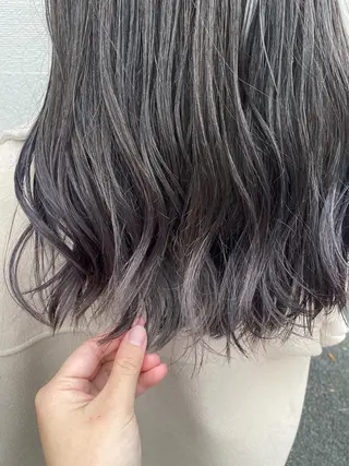 ロング カラー 中川 茜里のヘアスタイル