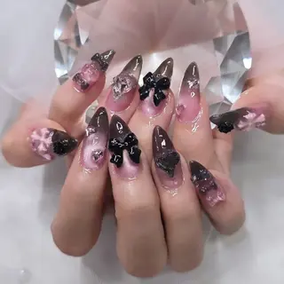 ネイル nailsalon glow sayaのネイルデザイン