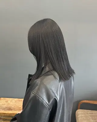 ミディアム カラー 暗髪とオリーブ🌿 渡辺拓人のヘアスタイル