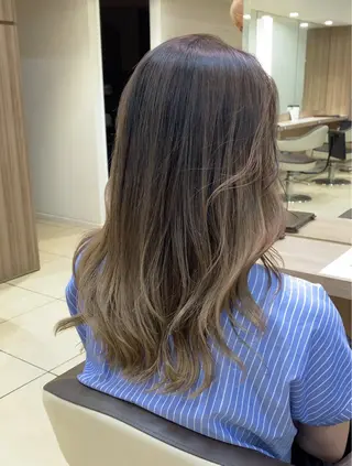 セミロング カラー 透明感カラー/ 松井克樹のヘアスタイル