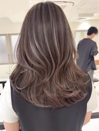 セミロング カラー 透明感カラー Lity🤍ྀིaiのヘアスタイル