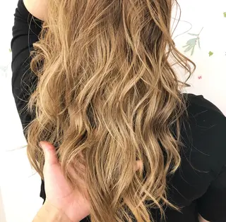 ロング カラー 三鷹で1番ショート ボブをカットする新谷のヘアスタイル