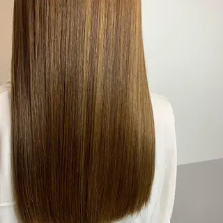 ロング カラー トップ スタイリストのヘアスタイル