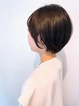 ショート カラー 伊藤 さやかのヘアスタイル