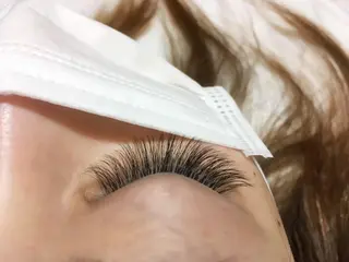 マツエク・マツパ Lana. *・eye&browのマツエク・マツパデザイン