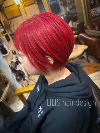 ショート カラー LILIS hair designのヘアスタイル