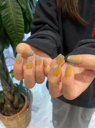 ネイル Shiori･:* 💫のネイルデザイン