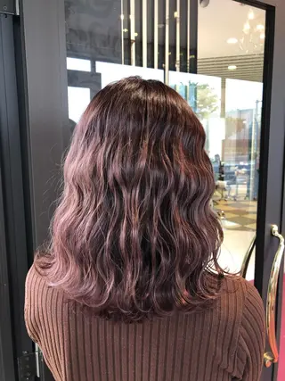 ミディアム カラー ヘアアレンジ 大塚 貴之のヘアスタイル