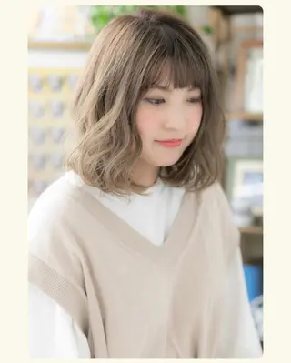 ミディアム 中舘 安津子のヘアスタイル