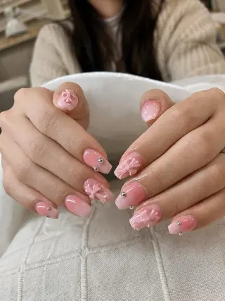 ネイル Mira Nail Studioのネイルデザイン