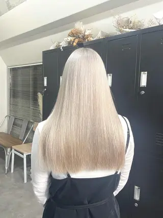ミディアム カラー パーマ ヘアアレンジ メンズ キッズ ネイル マツエク・マツパ 切りっぱなしヘアボブ ミディアムヘアRYOのヘアスタイル