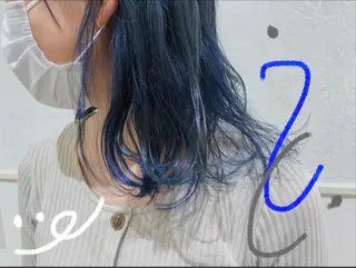 セミロング カラー 岸田 梓武生のヘアスタイル