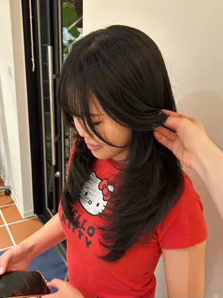 ロング 海奈|透明感カラー |顔まわりカットのヘアスタイル