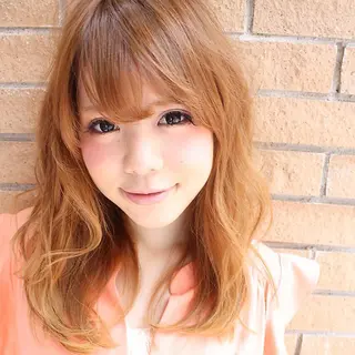 ミディアム セミロング カラー パーマ tuuli トゥーリのヘアスタイル