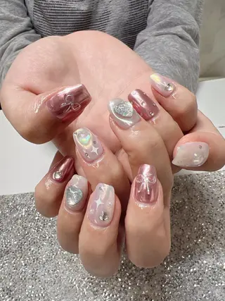 ネイル ガレンドウ 白澤 愛子のネイルデザイン